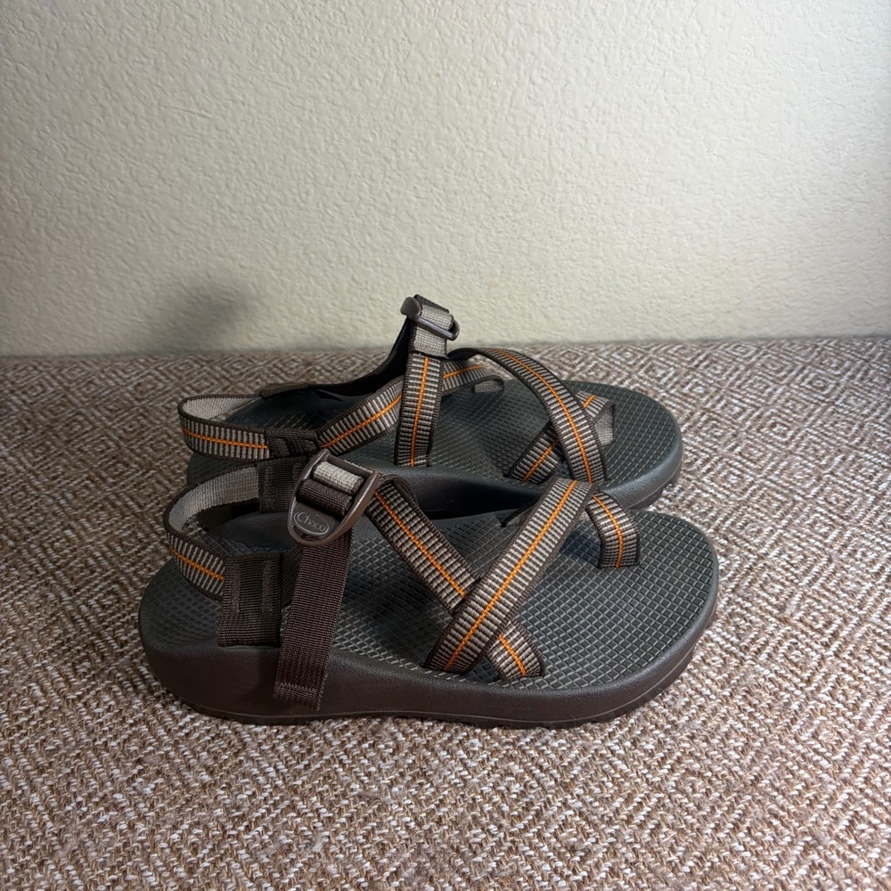 Chaco Z2 Mens Toe Loop Brown Orange Sport Strappy Sandals Sz 7 Casual Comfy